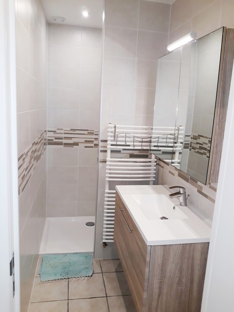 La salle de bain de l'appartement Bonzel 6, à La Panne