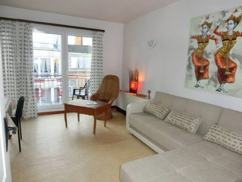 Le salon de l'appartement Sloepen 6, à La Panne