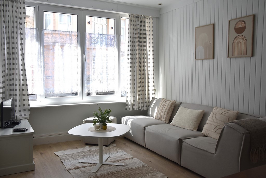 Le salon de l'appartement Sloepen Rez, à La Panne