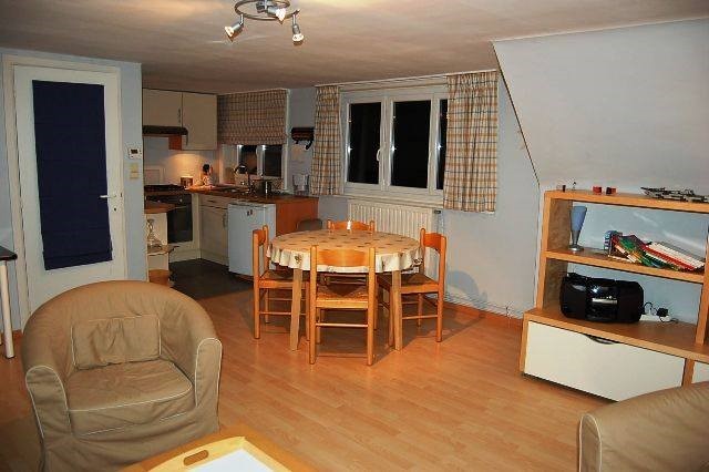 Le séjour de l'appartement Zeekruis 3, à La Panne